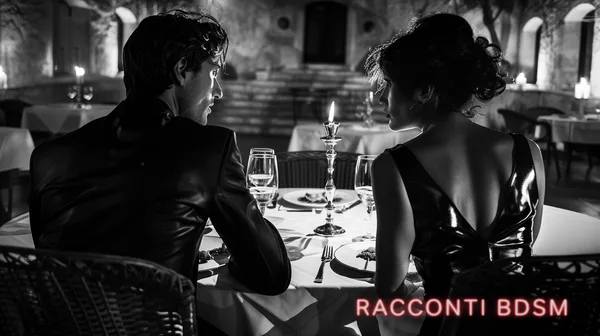 Un uomo e una donna siedono a un tavolo apparecchiato in un ristorante notturno illuminato da candele.